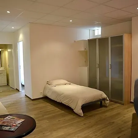 Hotel Des Arceaux *